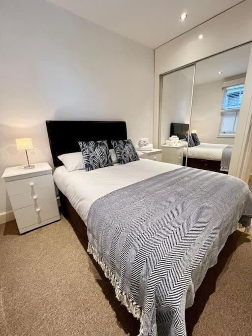 Superb 2Bed/2Bath Flat Waterloo London 아파트 외부 사진